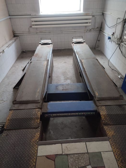 Продаю  авто подъёмник