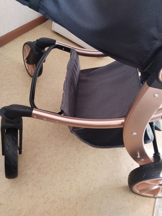 Продам детскую коляску