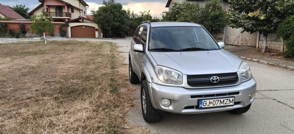 Toyota RAV4 (2004-facelift) | 2.0 Benzina | 4x4 | Cutie Automată