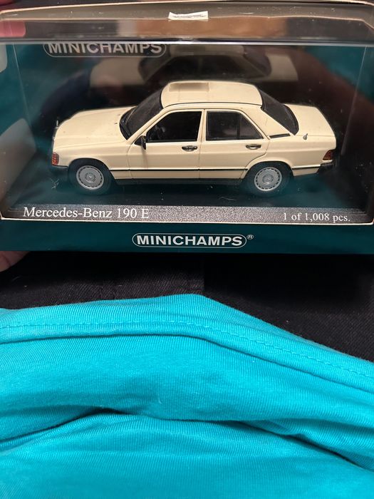 Модель 1/43 Mercedes 190 Minichamps