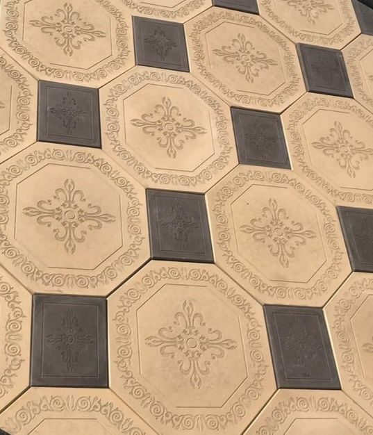 Брусчатка, бордюры, люк