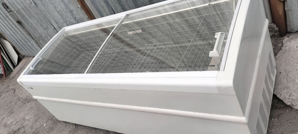 Морозильник Холодильник