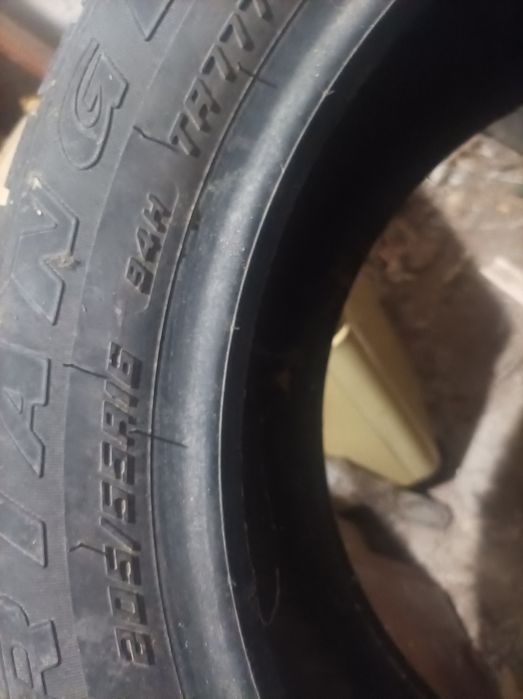 Зимни гуму 16 цола 205 55. Продават се комплекта