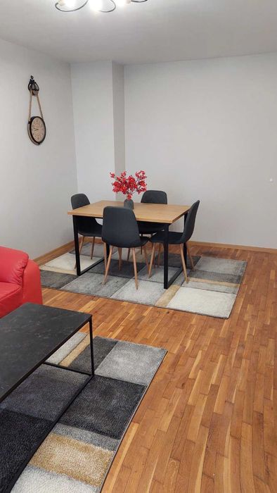 Дава се под наем Двустаен апартамент в Шумен, Болницата - 68 кв.м за 351.9 € - Снимка #1