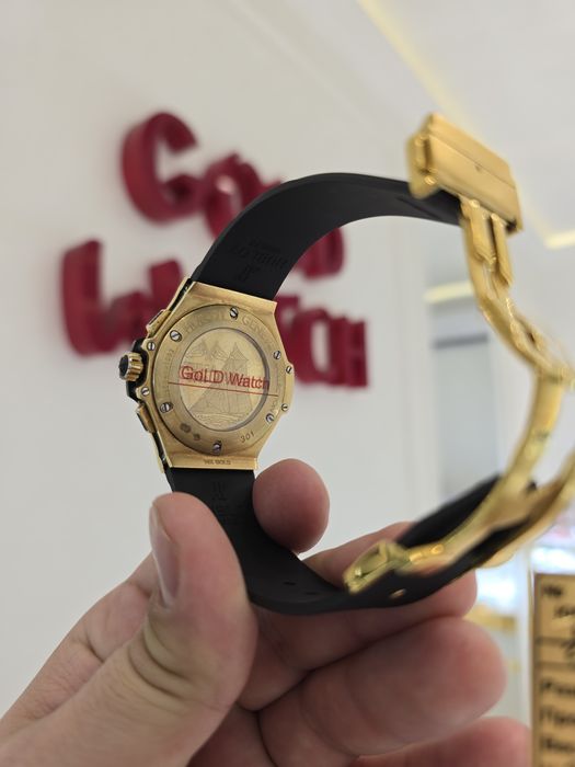 Продам невероятно красивые женские Хублоты в золоте с бриллиантами.