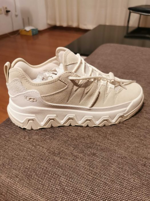 Adidasi ugg captrail low, marimea 41, noi