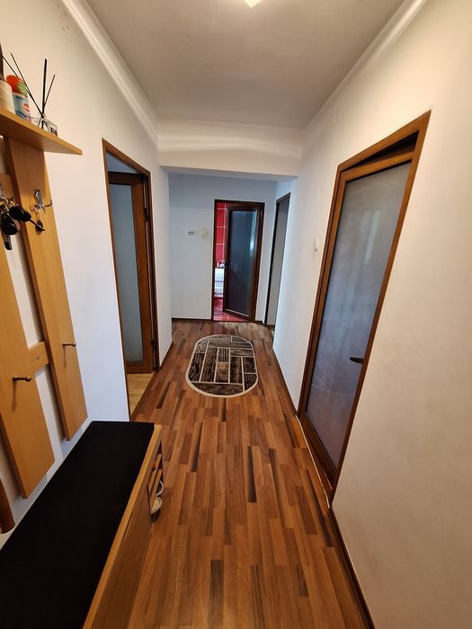 PROPRIETAR. De vanzare apartament 3 camere.