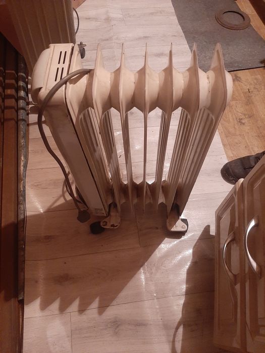 Продам радиатор масляный