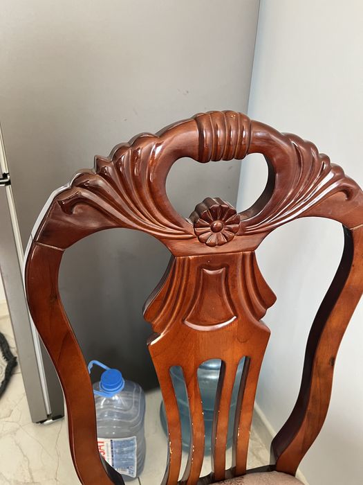 Продам 12 шт стульев