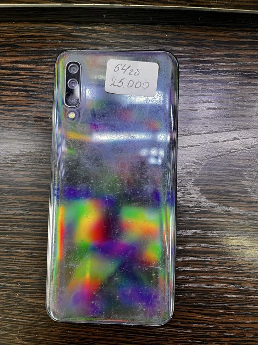 Продаю телефоны б/у