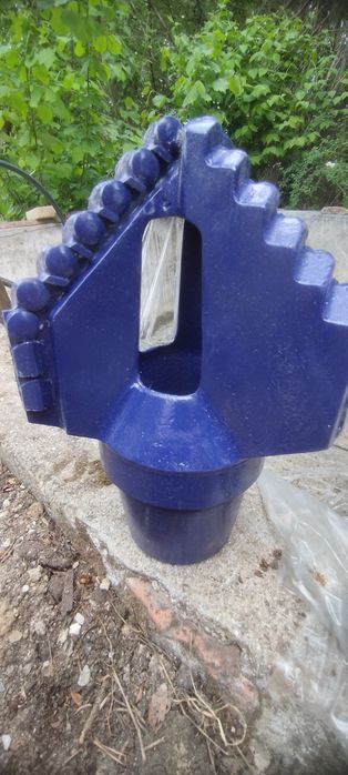 Продавам сондажна машина