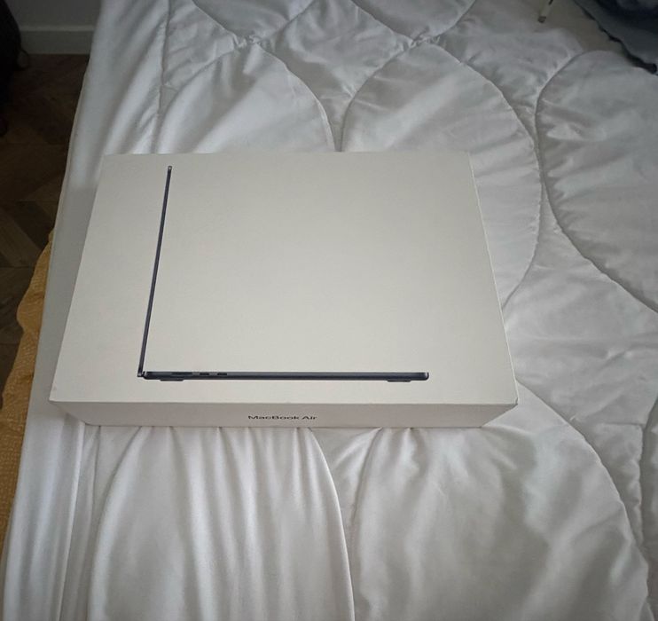 MacBook Air 15” M4 / 16GB RAM / 256GB SSD – impecabil