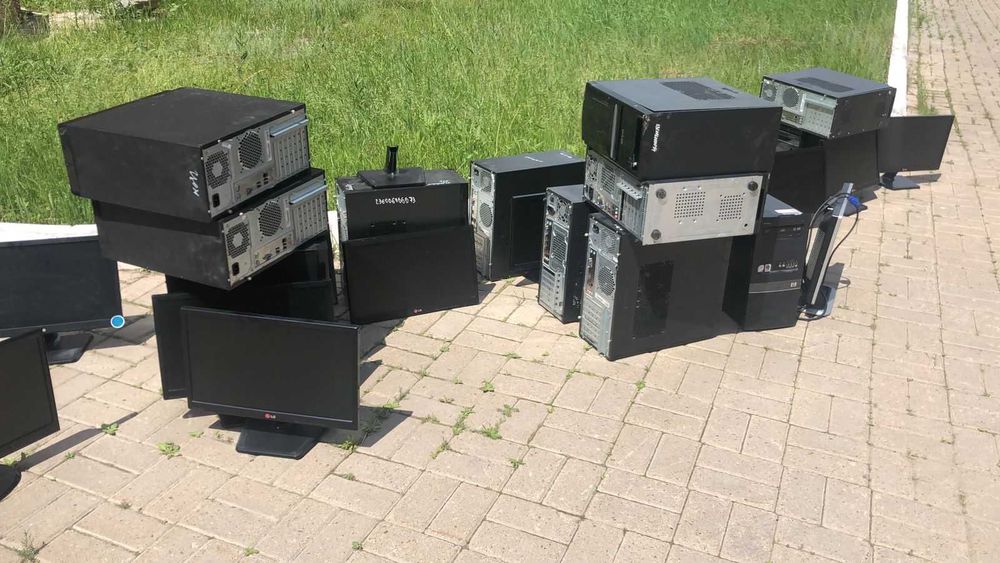 Продам  моноблоки системные блоки ноутбуки дешево