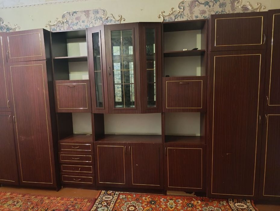 Стенка бу на Каракамише