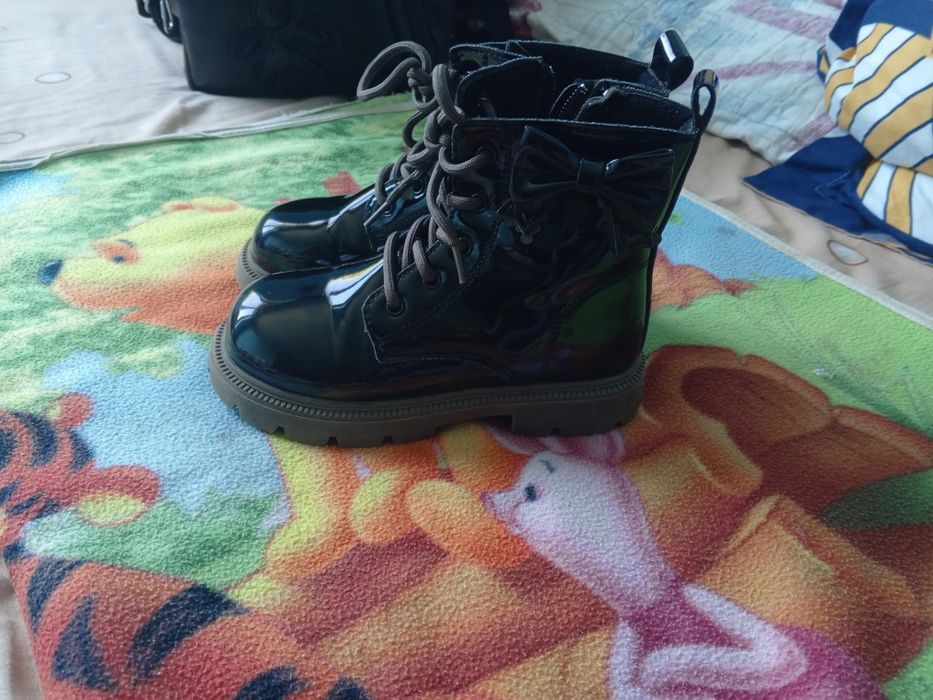 Vând ghete fetita nr 29-18 cm