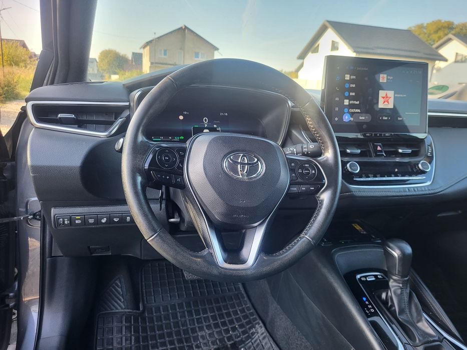 Toyota corolla hybrid an 2023