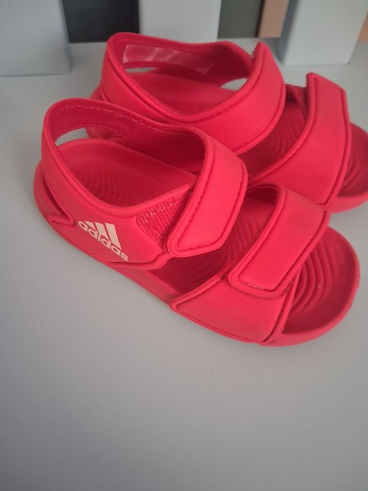 Сандали Nike Jordan, Adidas и маратонки