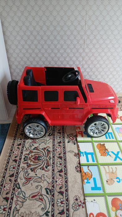 Машина детский с пультом