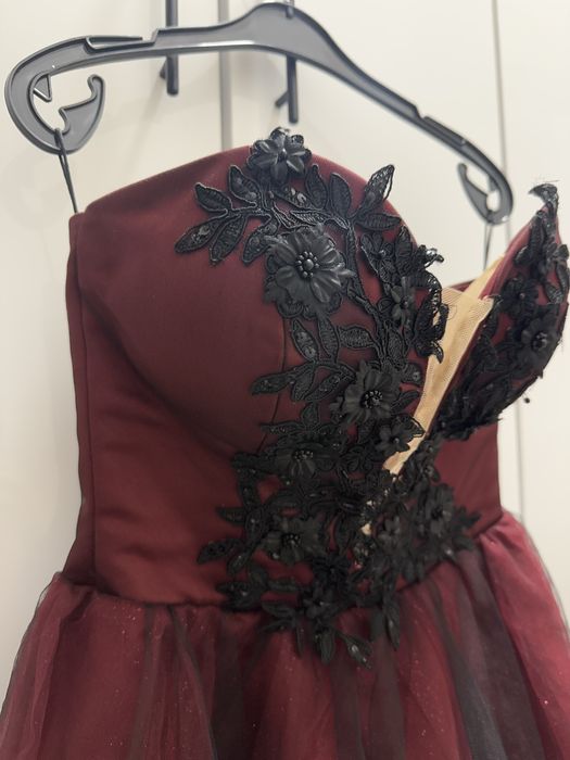 Абитуриентска рокля