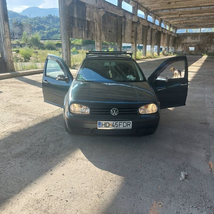 Vând Golf 4  1.6, benzina,anul 2003