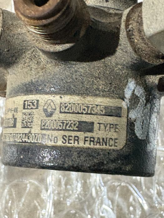 Renault Clio 1.5dci 2002 година Разпределител дюзи с датчик