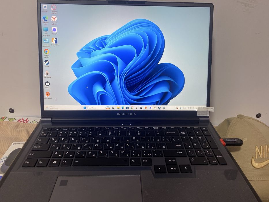 Нотбук win11 Industria