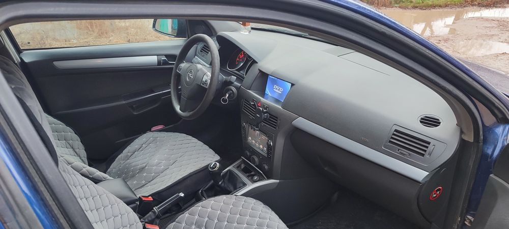 Продам Opel Astra H
