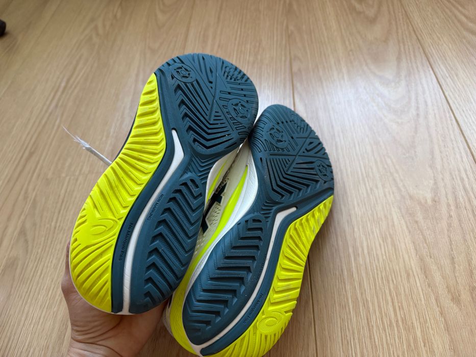 Продавам маратонки ASICS за тенис 42,5 номер, 27см