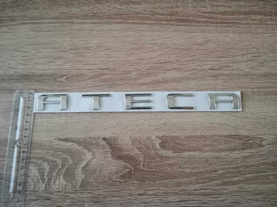 сребрист надпис Seat Ateca стар стил