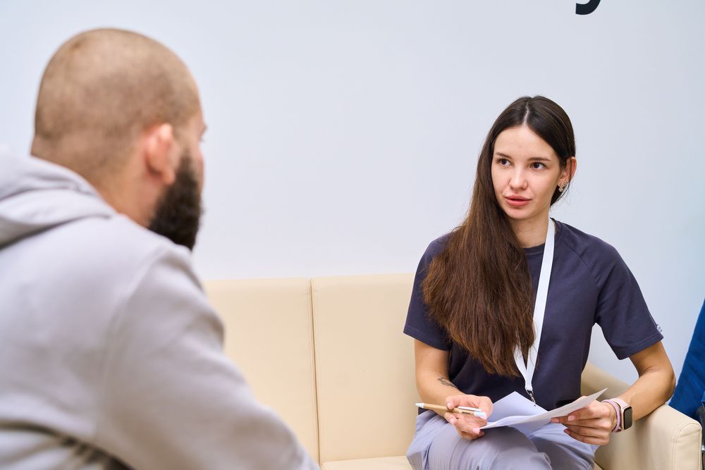 специалист по рехабилитация у дома. Реабилитолог на дом