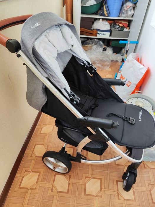 Продам коляску детскую Eazy go