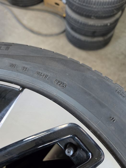 4 Броя Спорт пакет 235/55/19 5mm // 255/50/19 4,5mm Pirelli 25dot