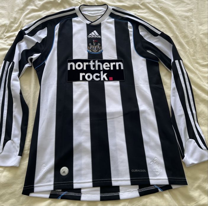 Страхотни оригинални футболни тениски на Newcastle United и England