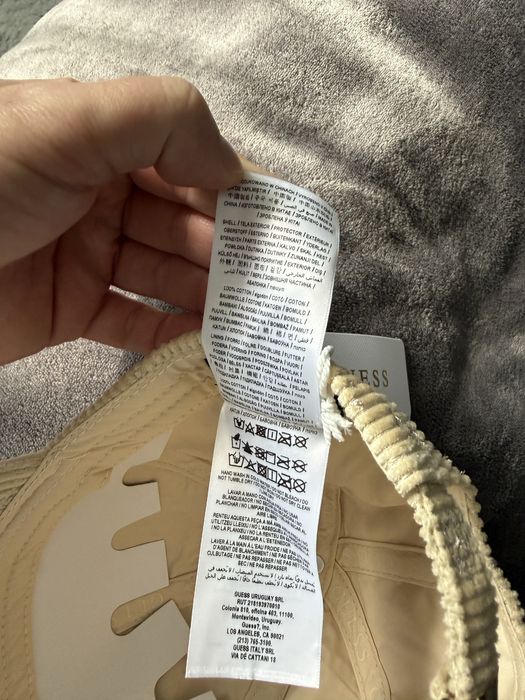 Guess baseball sapca unisex bej material reiat cu logo noua origina