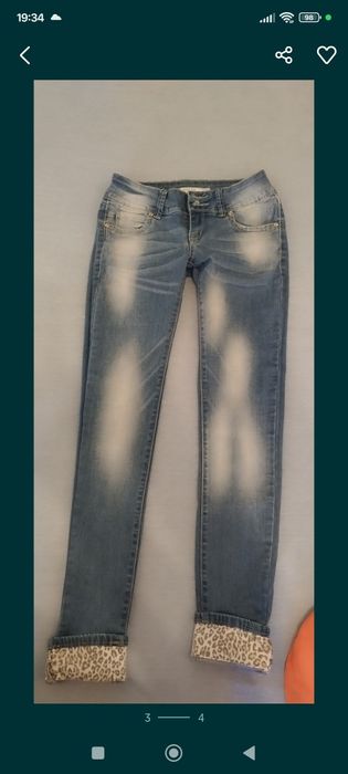 Vând blugi noi fără etichetă