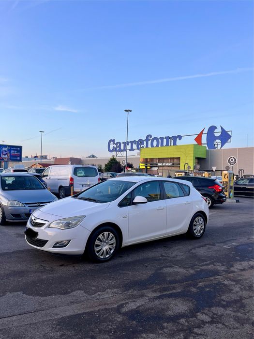 OPEL Astra 2011 — imagine 3