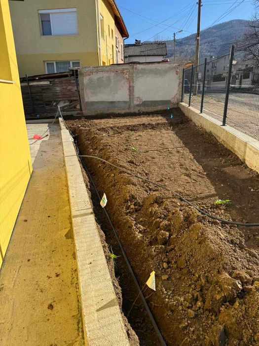 Почистващи, изкопни, насипни и озеленителни услуги