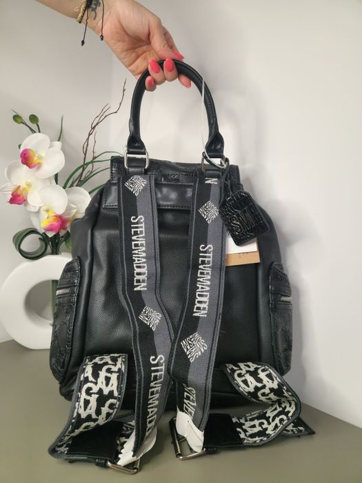 Оригинална дамска раница Steve Madden - Черна с монограм