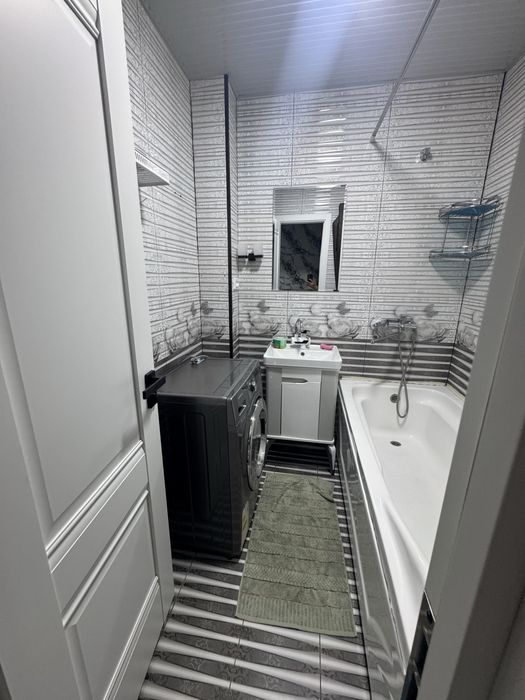 Сдается люкс 2х комнатная квартира Крытый рынок