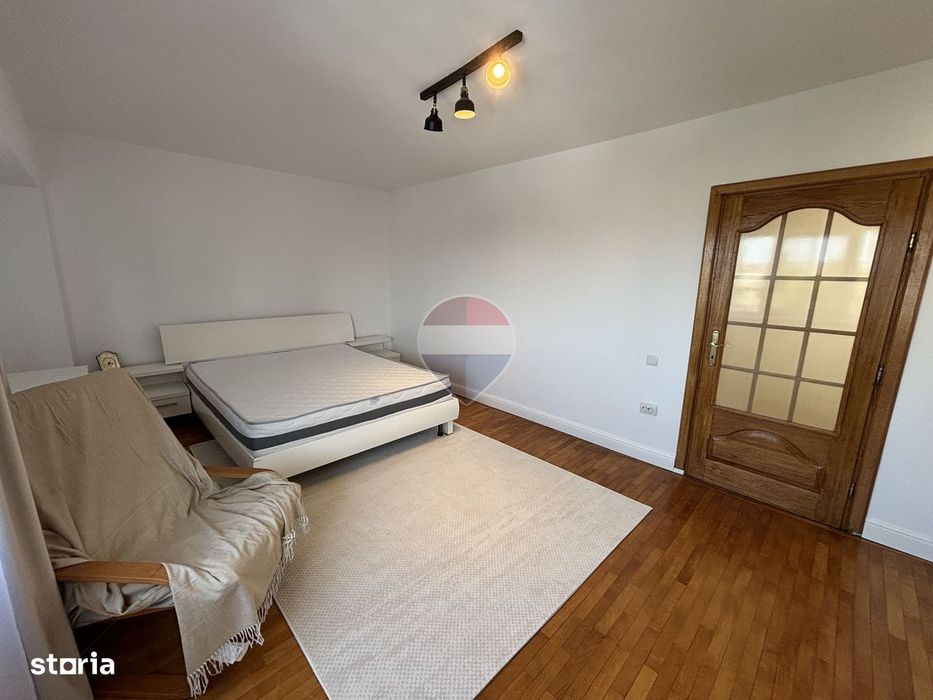 Garsonieră 45 mp, Bd. Unirii renovata, mobilată modern, gata de mutare — fotografia 3
