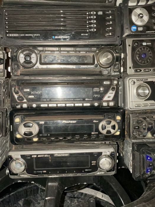 Магнитофон 6000 тг