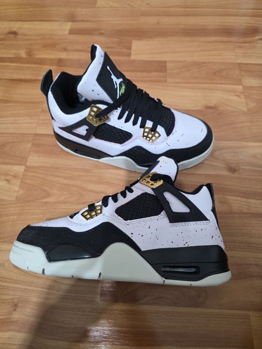 Adidasi  jordan patru