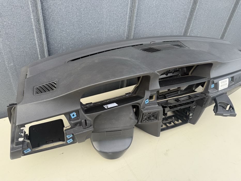 Plansa bord neagra / crem Bmw seria 3 e90 e91 e92 e93 Navigatie