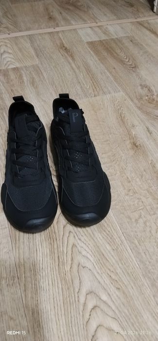 Продам кроссовки недорого