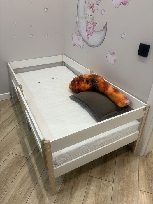 Продам детскую кроватку