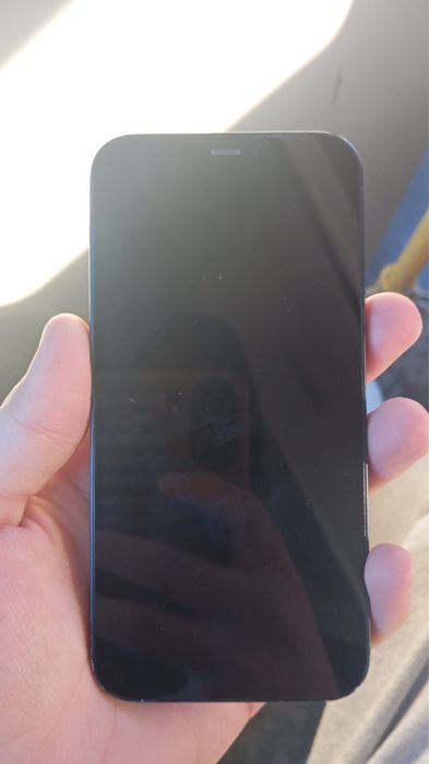 Продам  Iphone 12