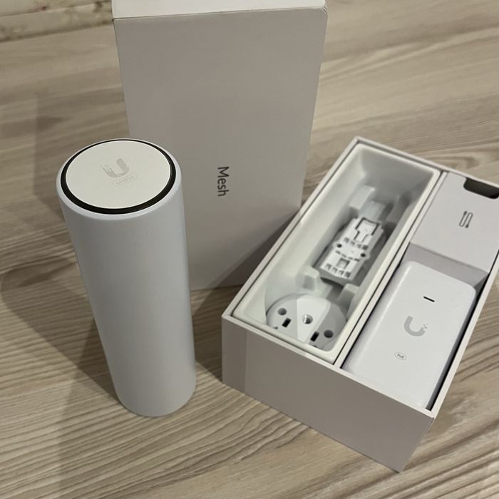 Ubiquiti UniFi U6-Mesh