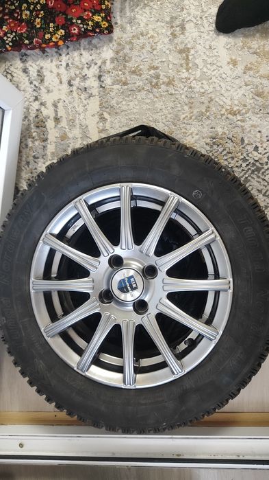 Диски с резиной на ваз