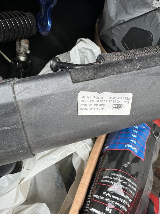 Plasa despartitoare Audi A4