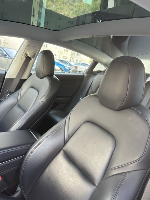 TESLA model 3 standar plus